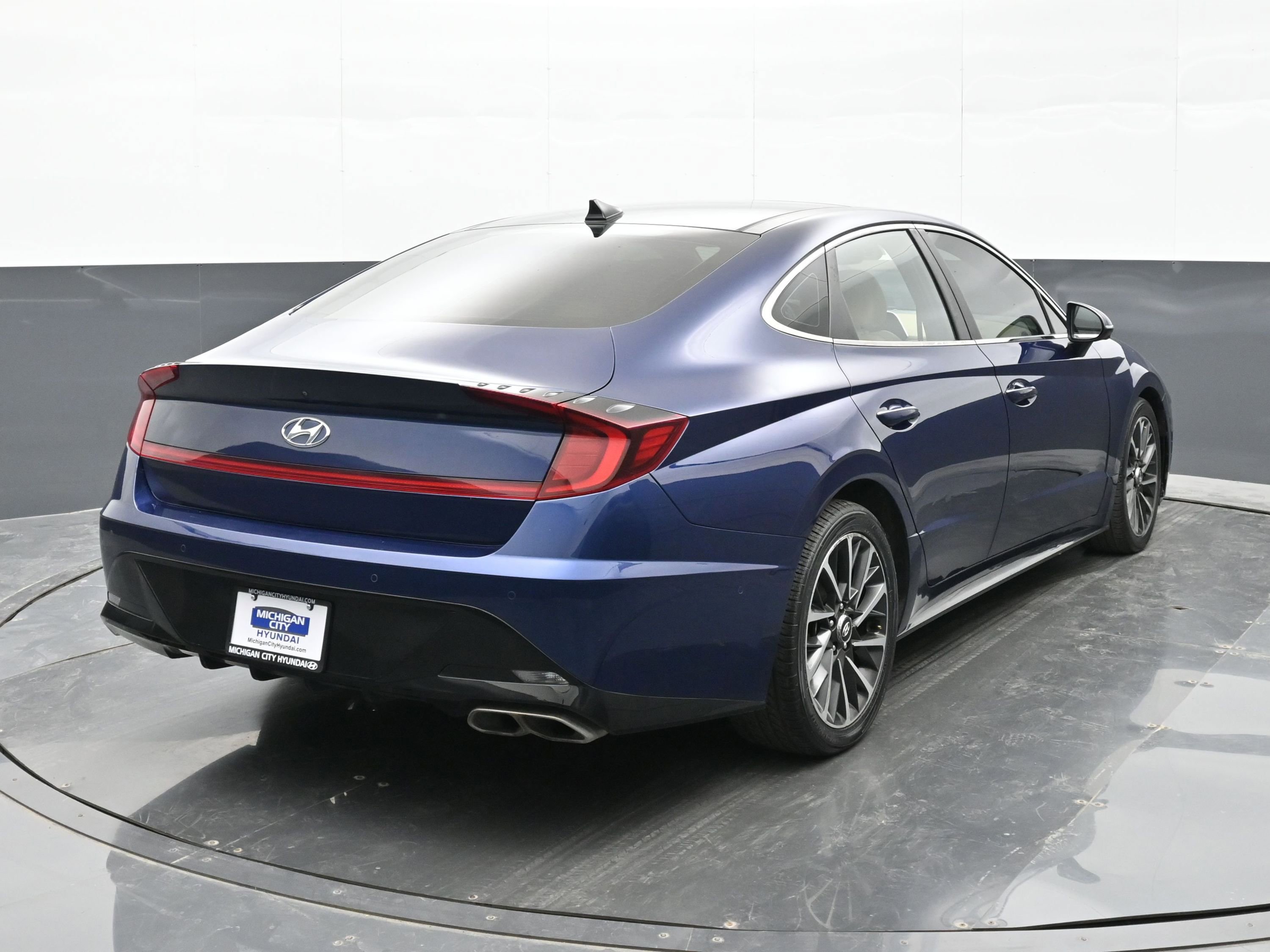 Used 2020 Hyundai Sonata Limited FWD image 4