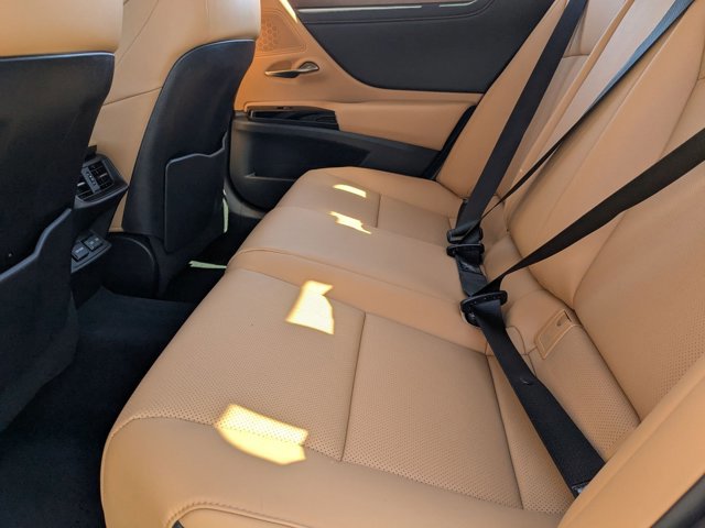 Used 2024 Lexus ES 350 w/ Premium Package image 17