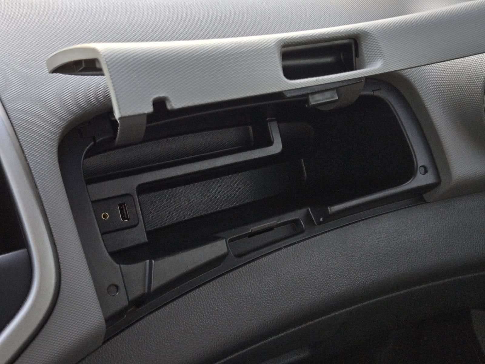 Used 2015 Chevrolet Sonic LT FWD image 28