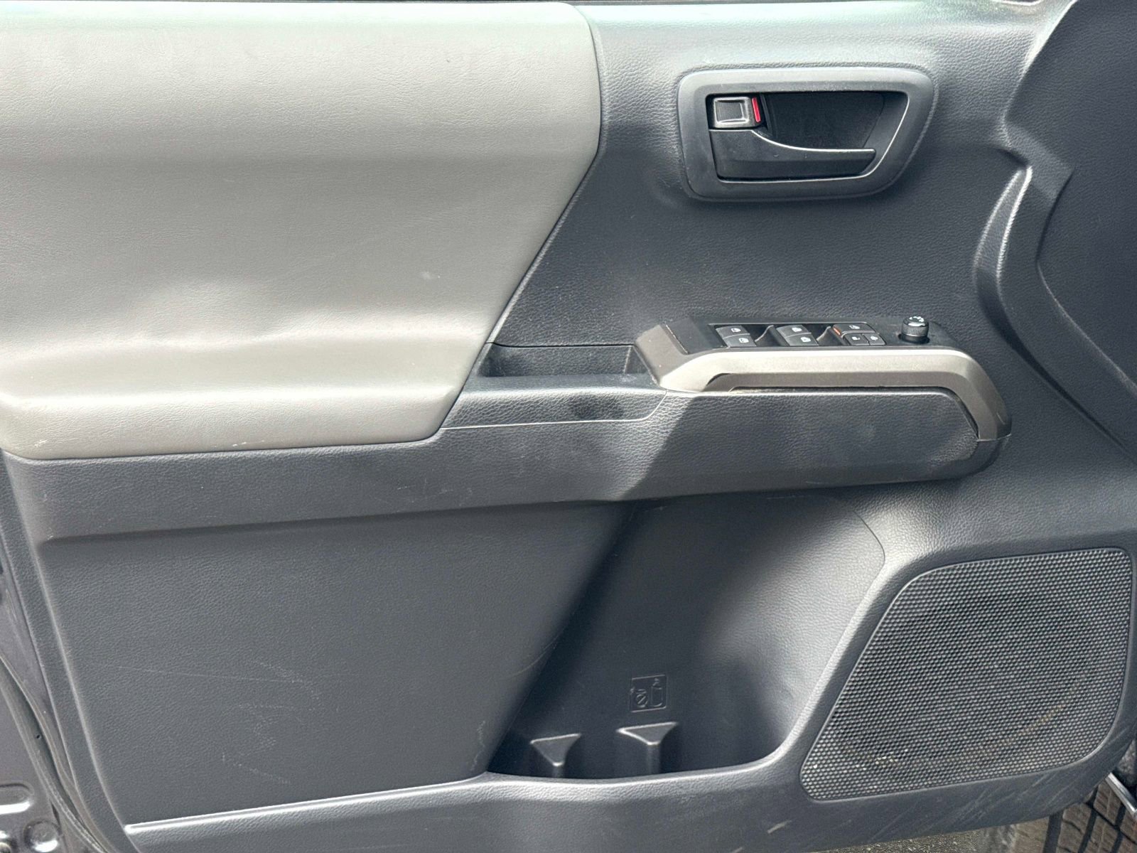 Used 2023 Toyota Tacoma SR5 image 15