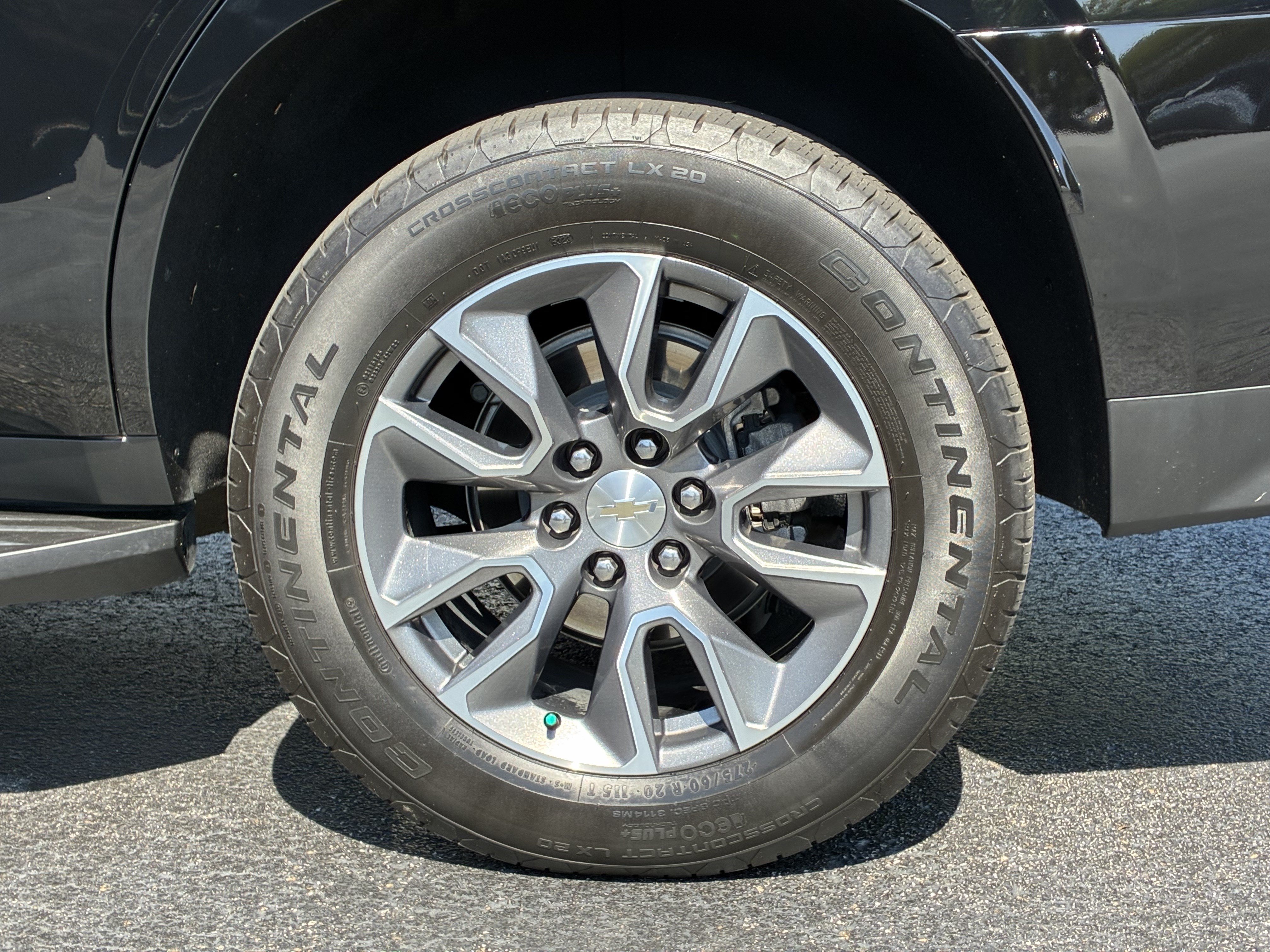 Used 2024 Chevrolet Tahoe LT w/ Luxury Package RWD image 10