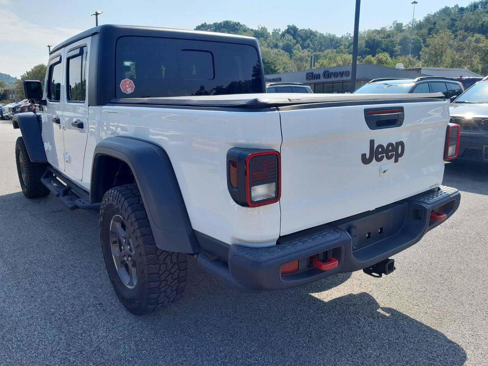 Used 2023 Jeep Gladiator Rubicon w/ Cold Weather Group AWD/4WD image 7