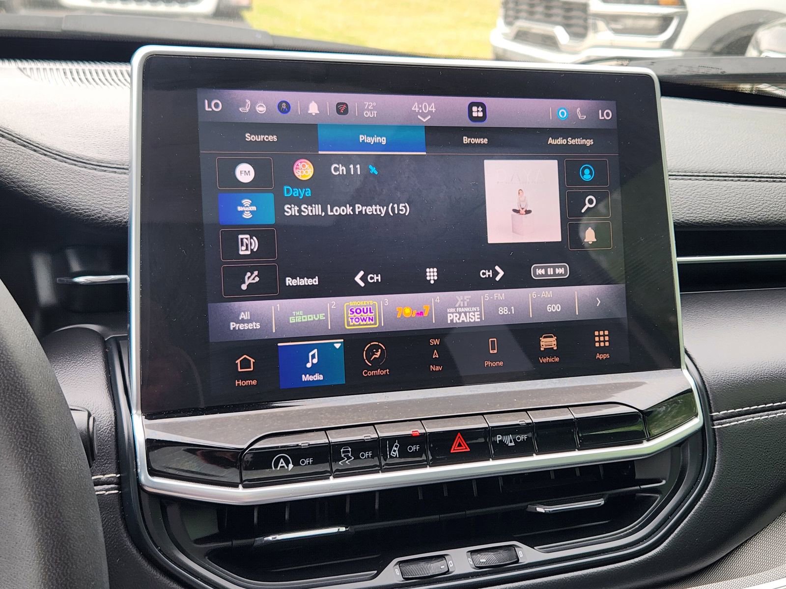 Used 2024 Jeep Compass Limited w/ High Altitude Package image 17