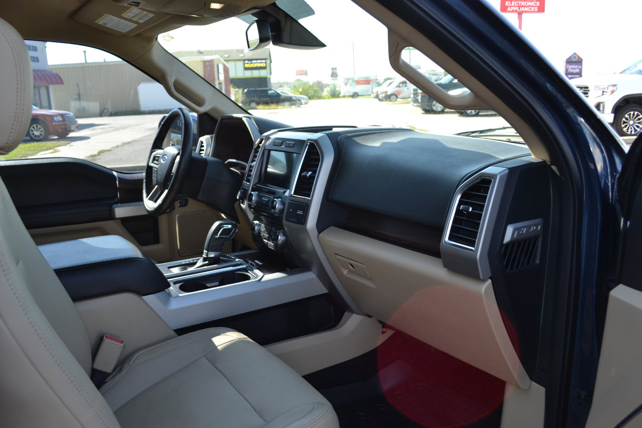 Used 2017 Ford F150 Lariat w/ Equipment Group 502A Luxury image 38