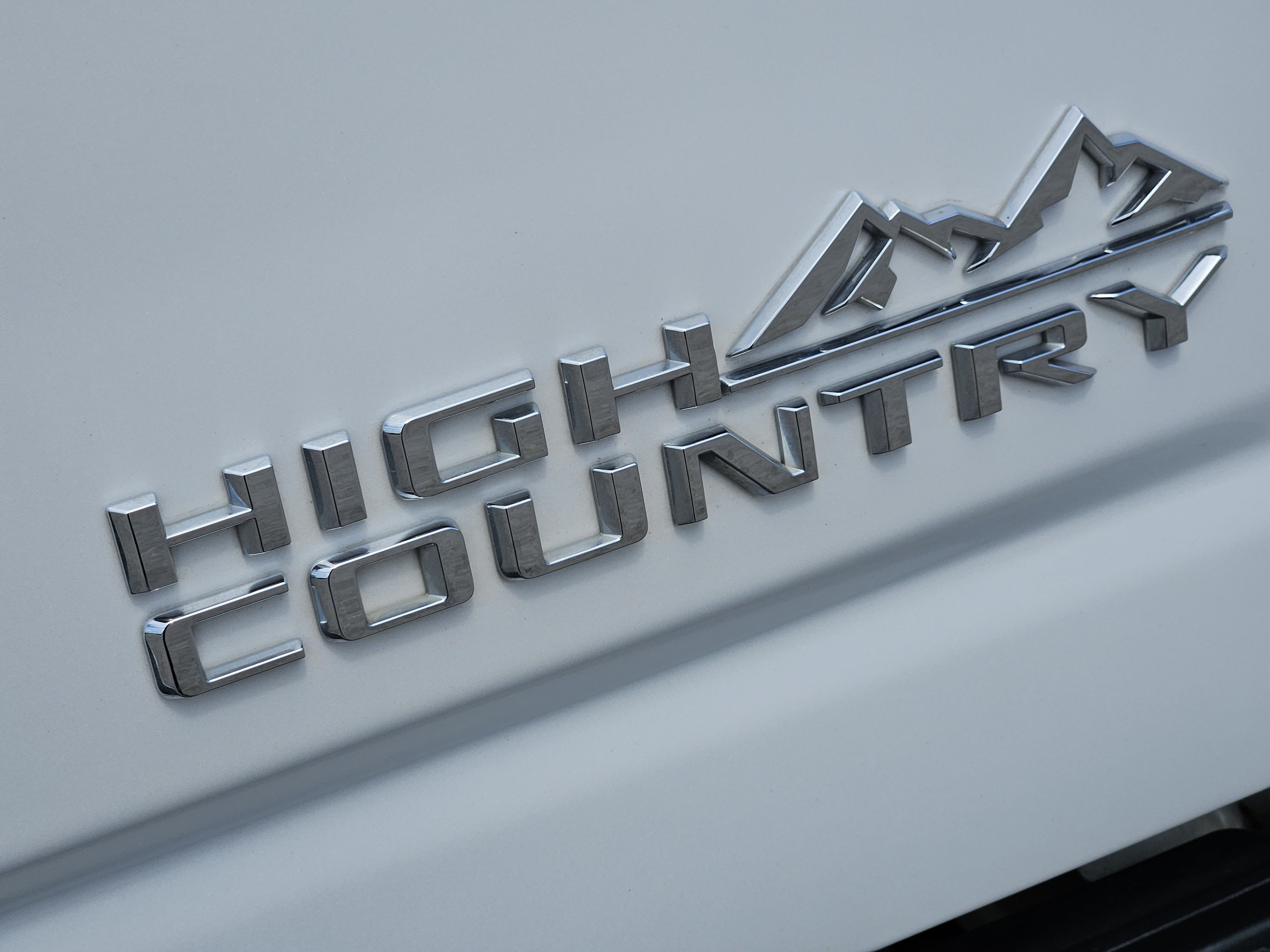 Used 2024 Chevrolet Silverado 3500 High Country w/ High Country Premium Package AWD/4WD image 12