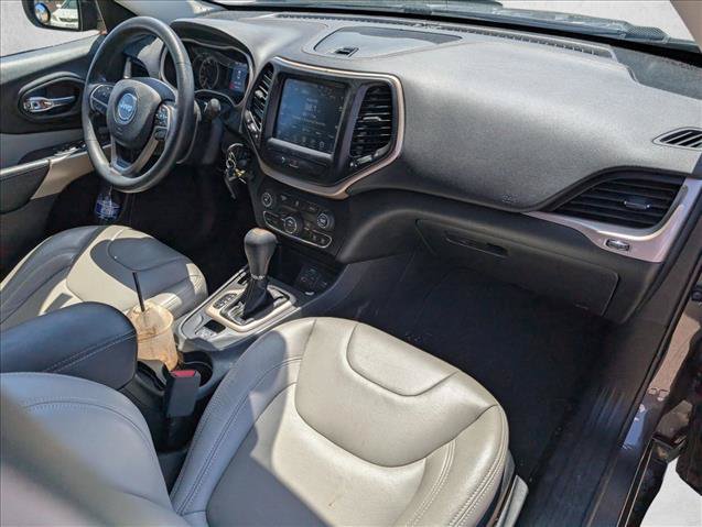Used 2018 Jeep Cherokee Latitude FWD image 20