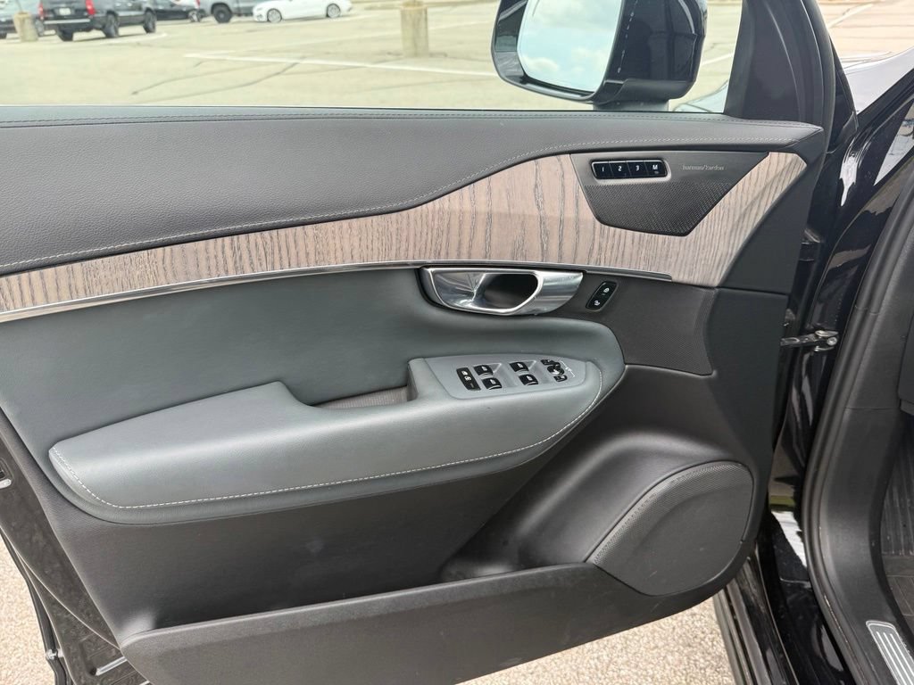 Used 2023 Volvo XC90 B6 Ultimate AWD/4WD image 24