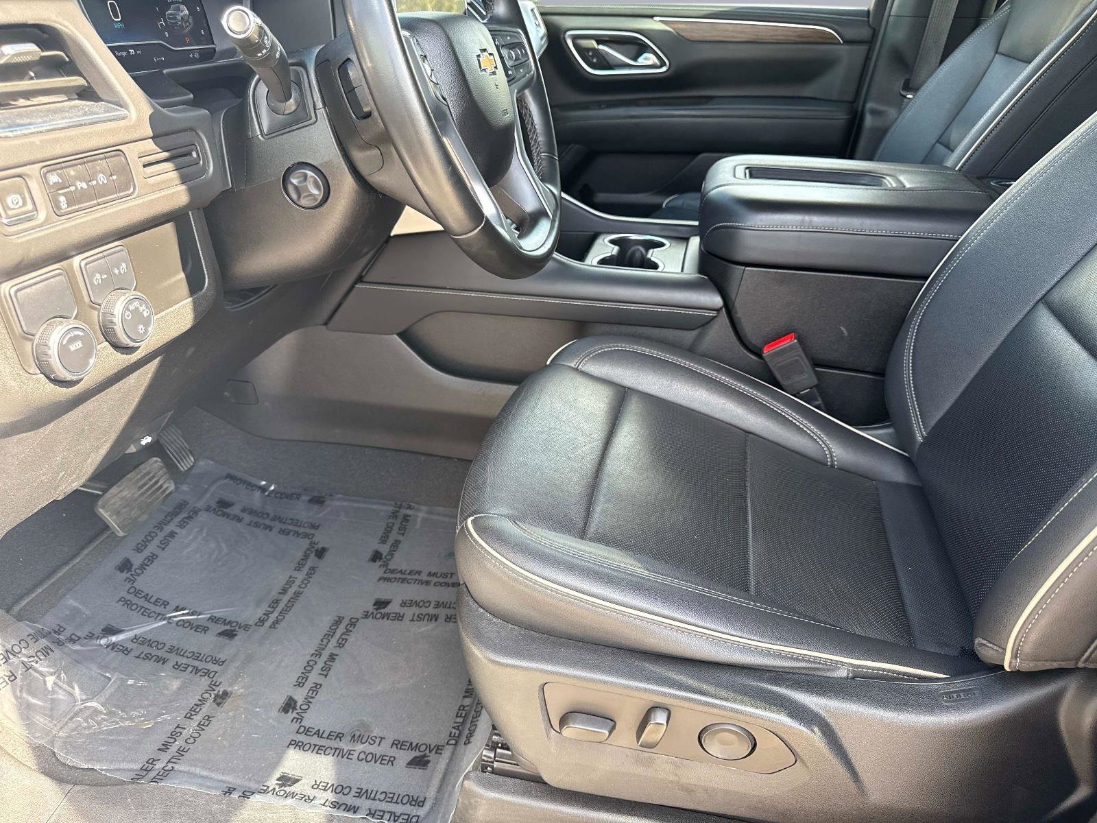 Used 2023 Chevrolet Suburban Premier image 23