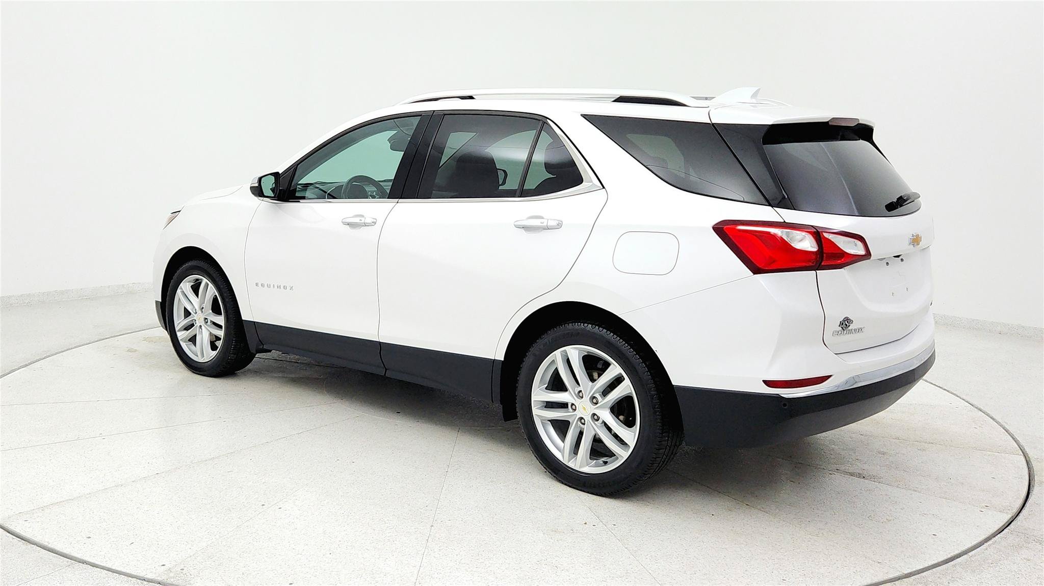 Used 2019 Chevrolet Equinox Premier FWD image 3