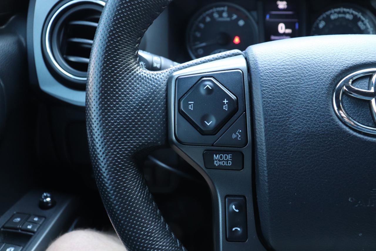 Used 2018 Toyota Tacoma TRD Sport image 51