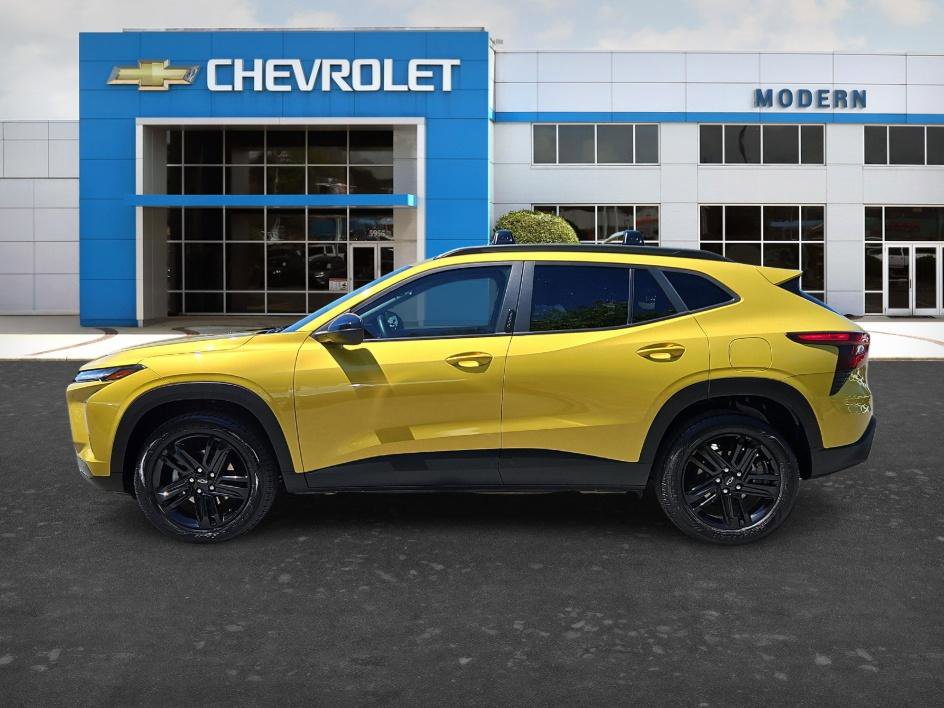 Used 2025 Chevrolet Trax ACTIV w/ Driver Confidence Package FWD image 2