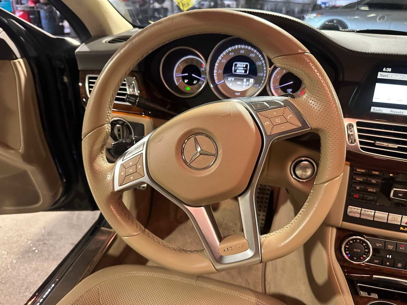 Used 2012 Mercedes-Benz CLS 550 4MATIC image 21