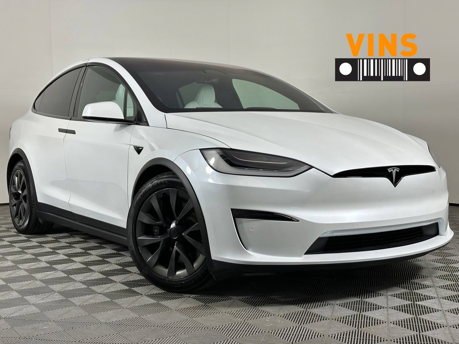 Used 2023 Tesla Model X AWD/4WD image 1