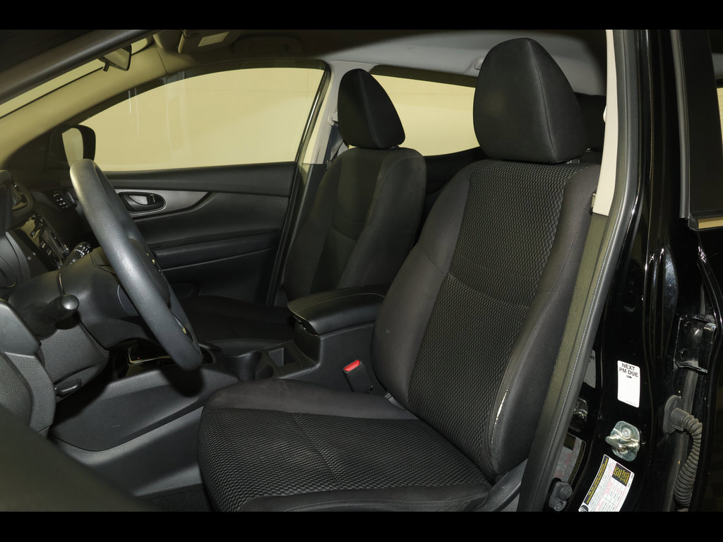 Used 2018 Nissan Rogue Sport S FWD image 18