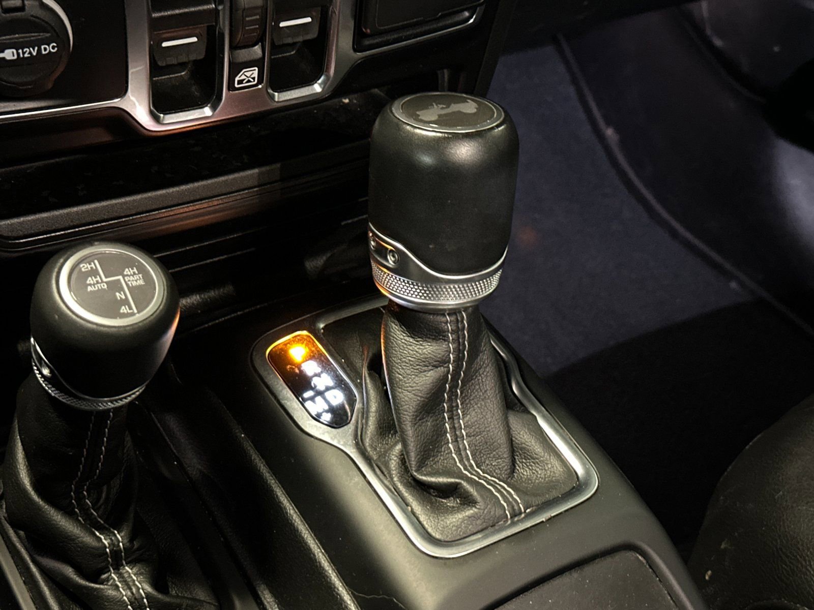 Used 2022 Jeep Wrangler Unlimited Sahara w/ Safety Group image 21