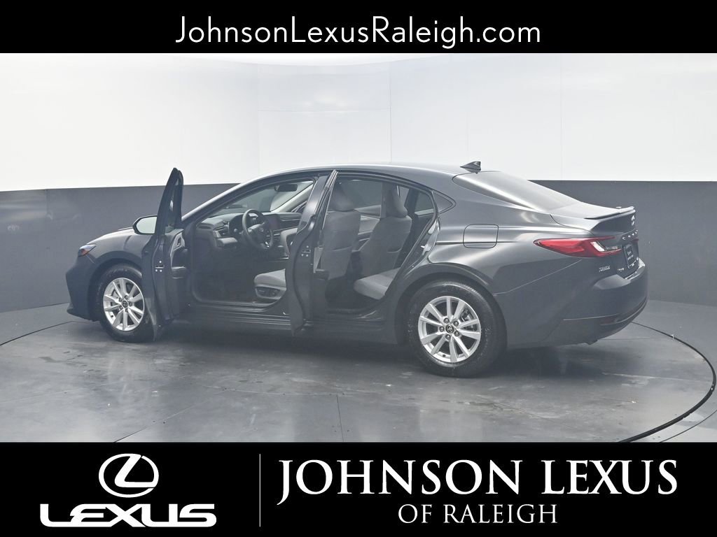 Used 2025 Toyota Camry Hybrid image 30