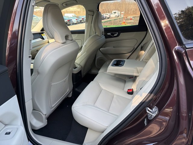 New 2026 Volvo XC60 T8 Ultra w/ Protection Package Premier AWD/4WD image 9