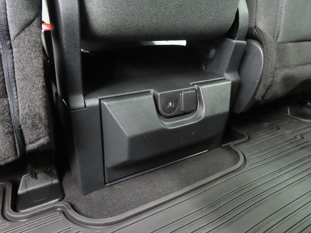 Used 2024 Ford F250 XLT w/ Black Appearance Package image 15