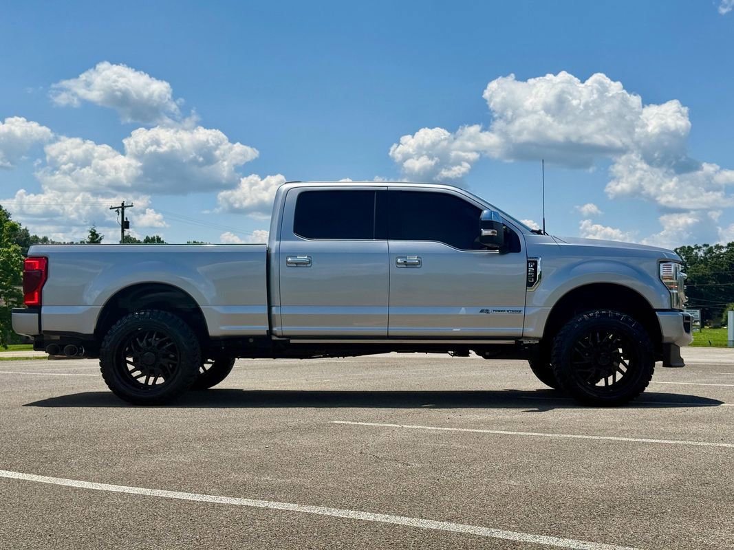 Used 2022 Ford F250 Platinum w/ FX4 Off-Road Package image 4