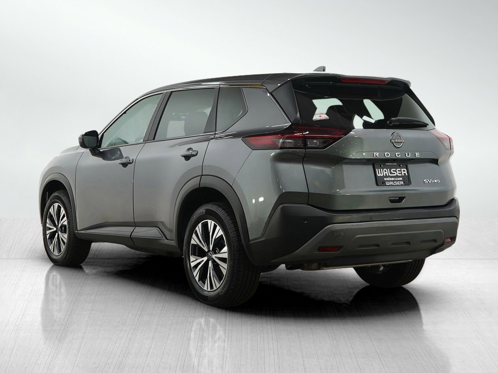Used 2023 Nissan Rogue SV AWD/4WD image 3