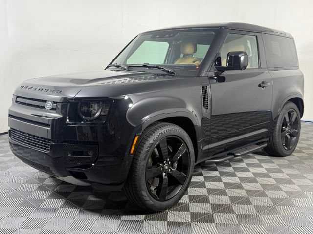 Used 2024 Land Rover Defender 90 V8 AWD/4WD image 2
