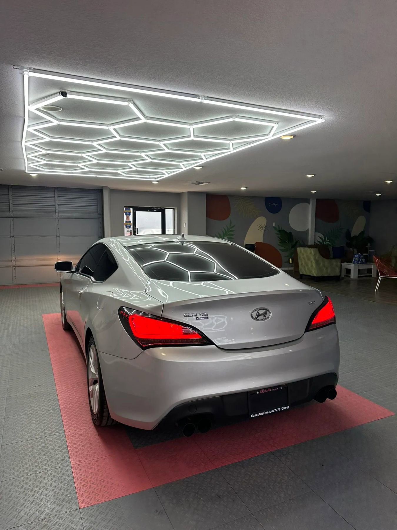 Used 2013 Hyundai Genesis 2.0T RWD image 4