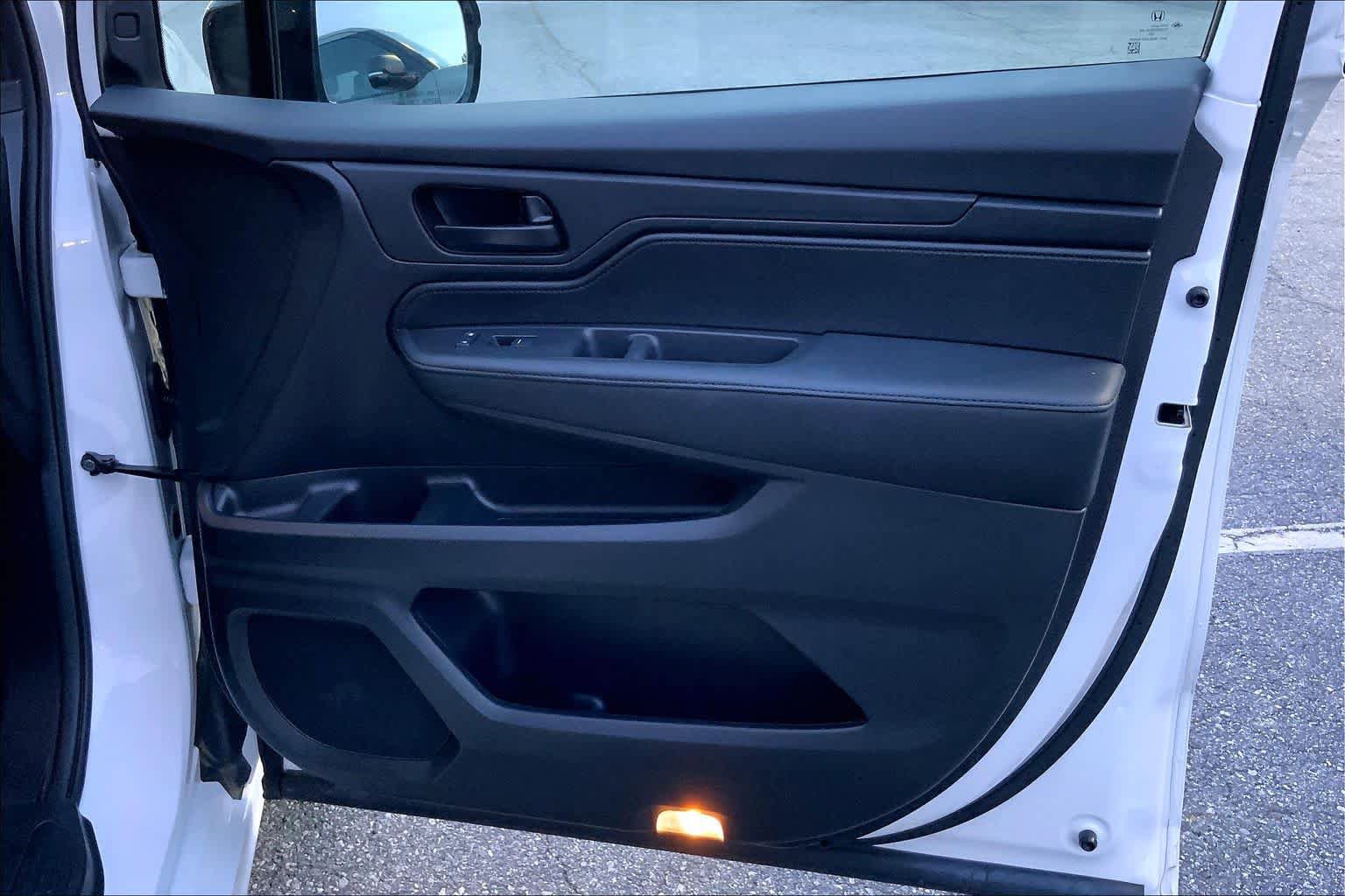Used 2025 Honda Odyssey Sport-L image 22