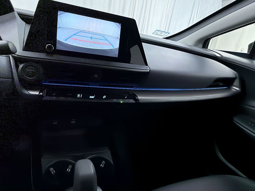 Used 2024 Toyota Prius XLE image 11