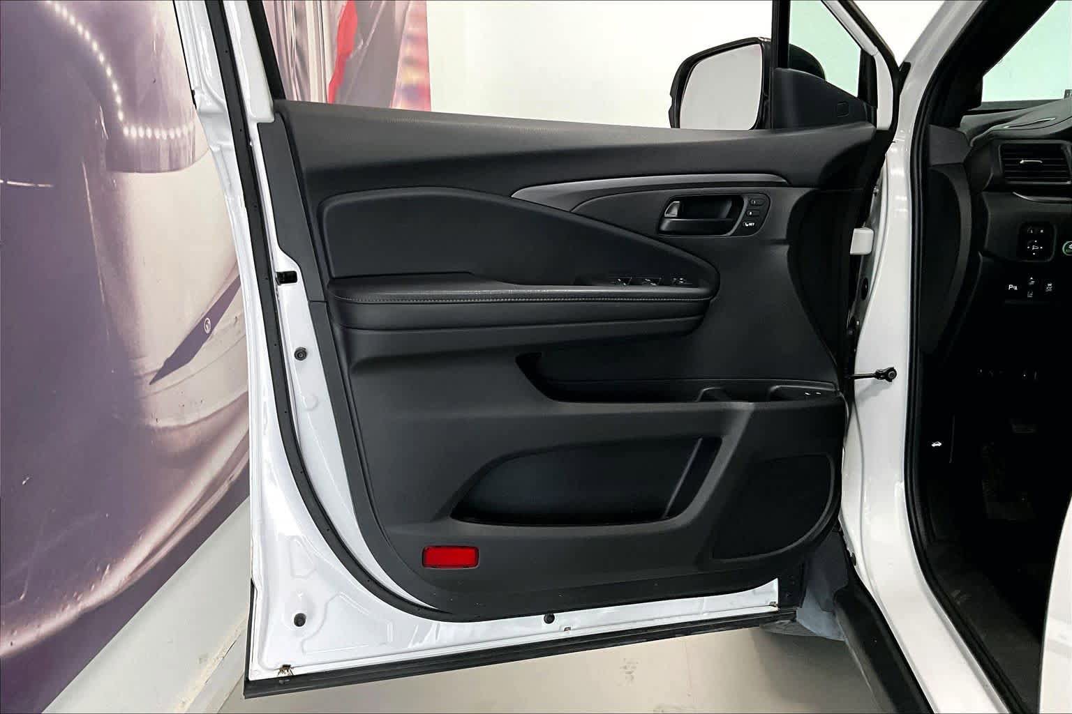 Used 2022 Honda Passport EX-L image 25