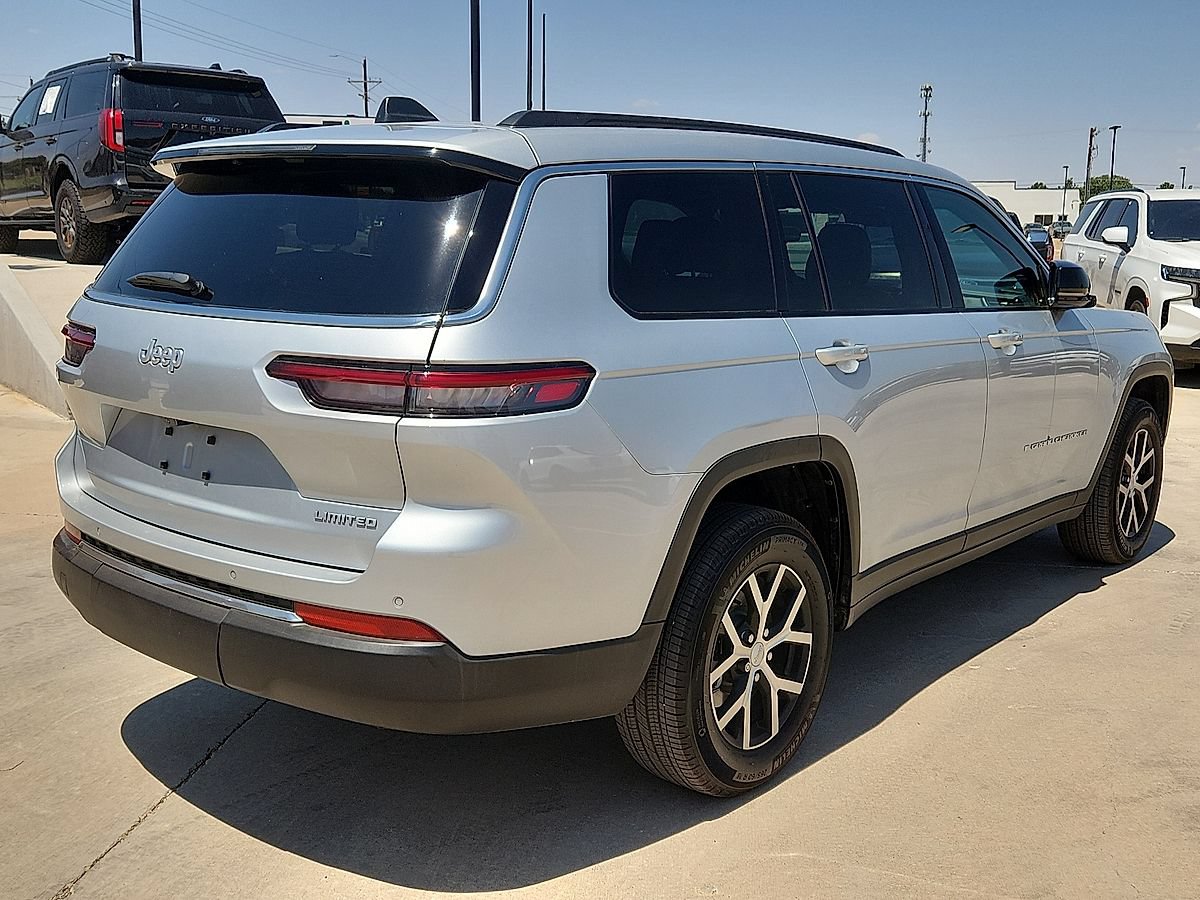 Used 2025 Jeep Grand Cherokee L Limited RWD image 3