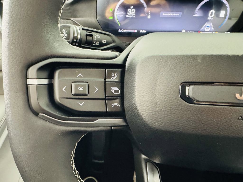 New 2026 Jeep Cherokee Overland w/ Advanced Pro Tech Group image 15