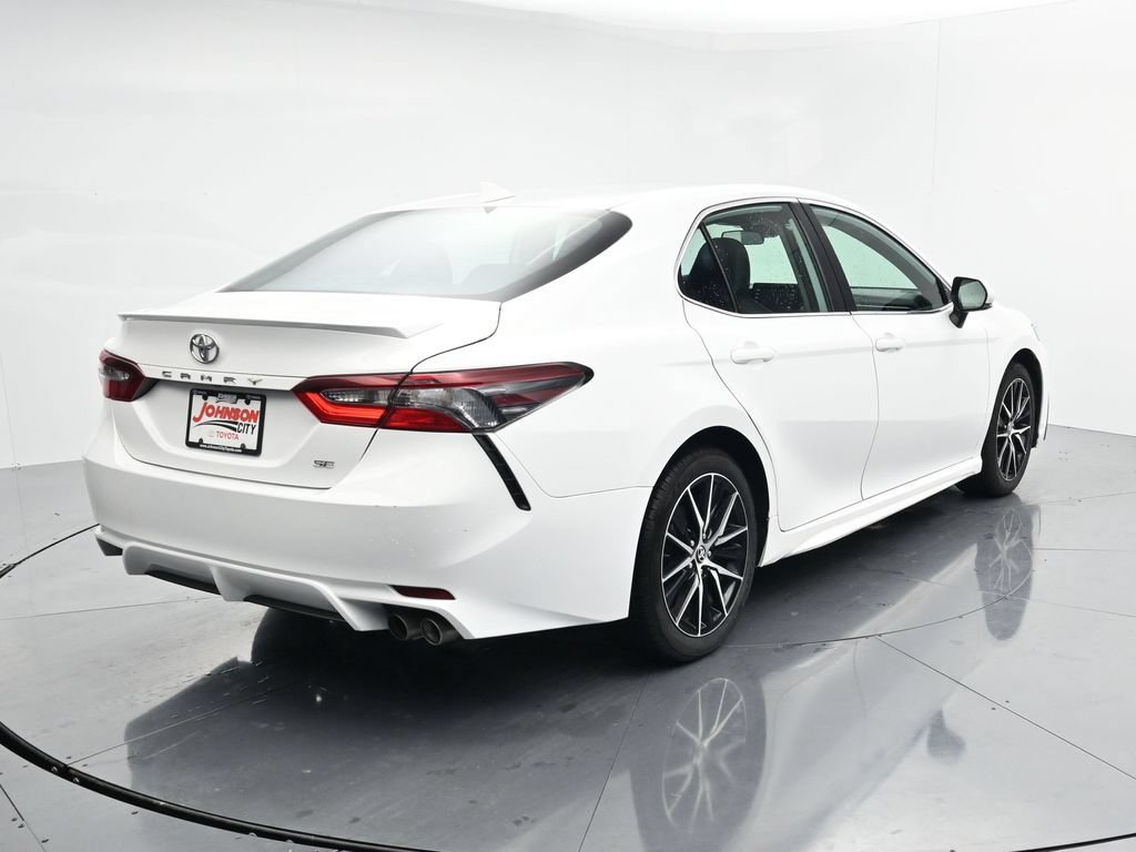 Used 2024 Toyota Camry SE FWD image 7