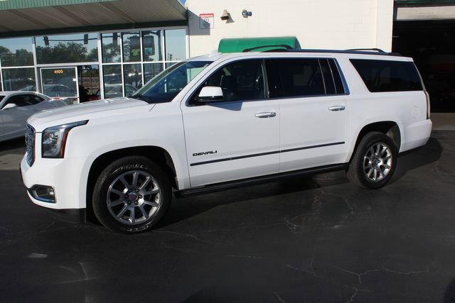 Used 2020 GMC Yukon XL Denali w/ Open Road Package image 2