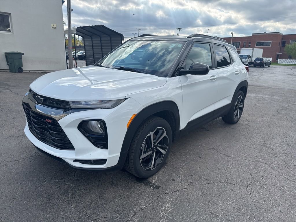 Used 2023 Chevrolet TrailBlazer RS w/ Sun and Liftgate Package AWD/4WD image 7