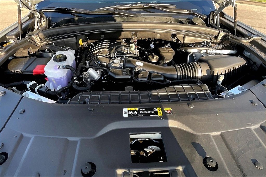 New 2025 Jeep Grand Cherokee Altitude image 11