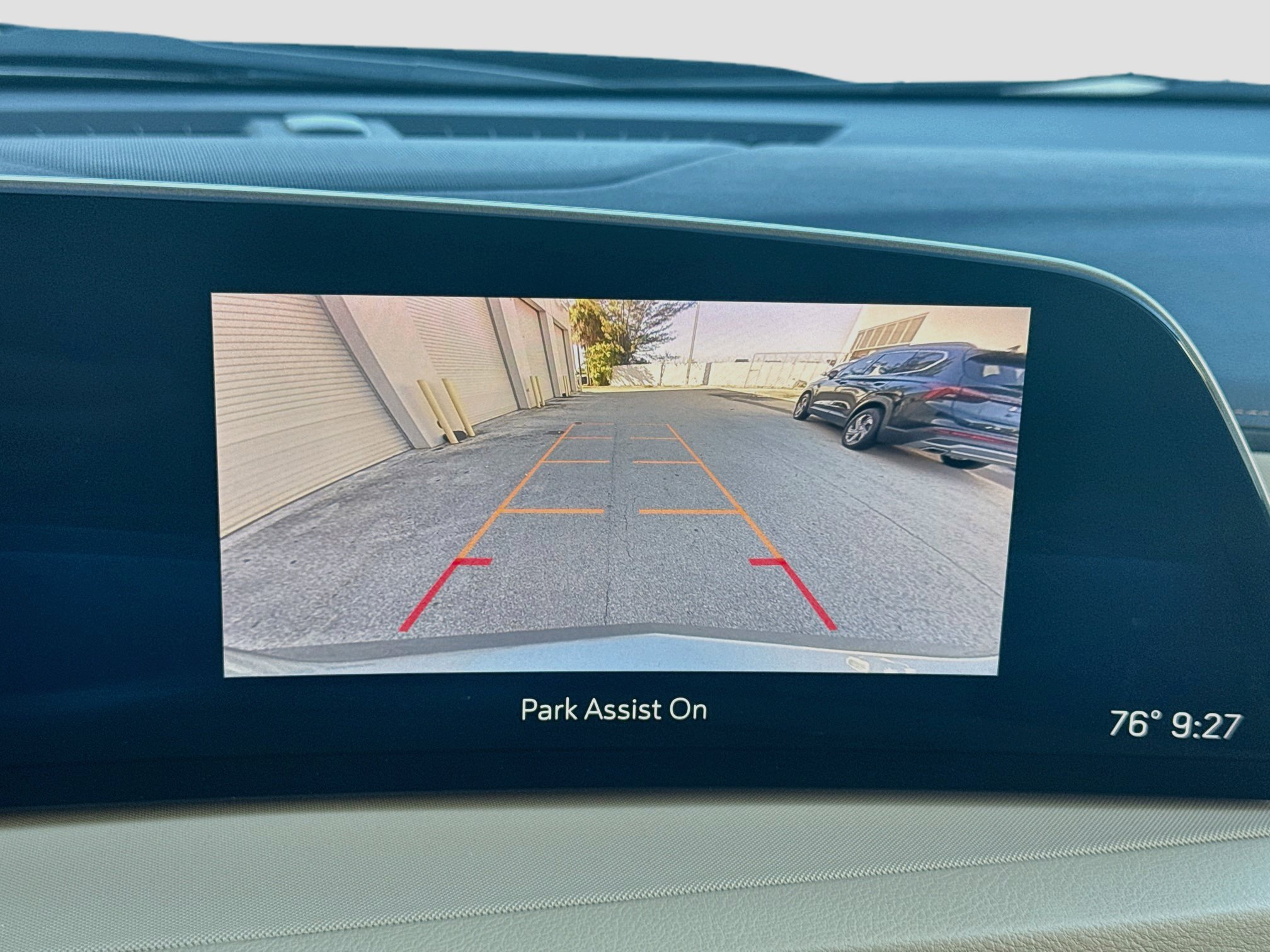 Used 2024 Cadillac XT4 Luxury w/ Cold Weather Package FWD image 11