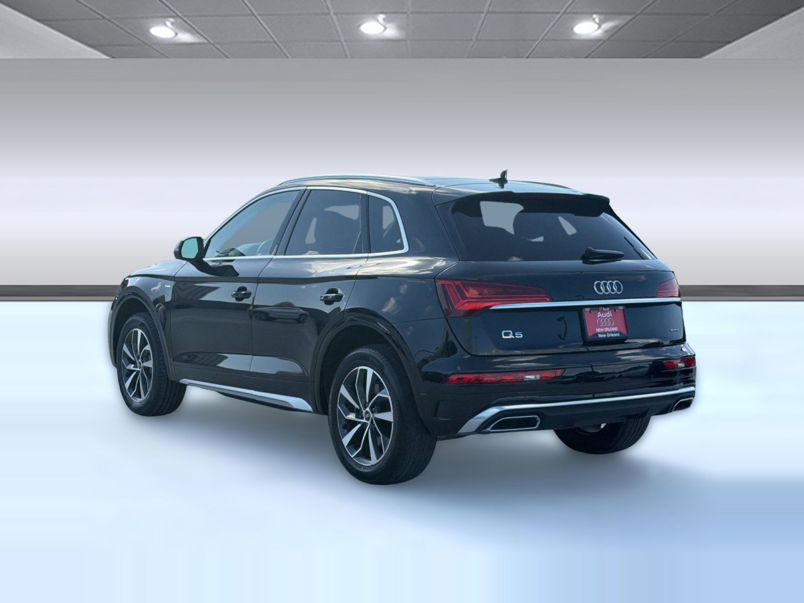 Certified 2023 Audi Q5 2.0T Premium Plus w/ Premium Plus Package AWD/4WD image 3