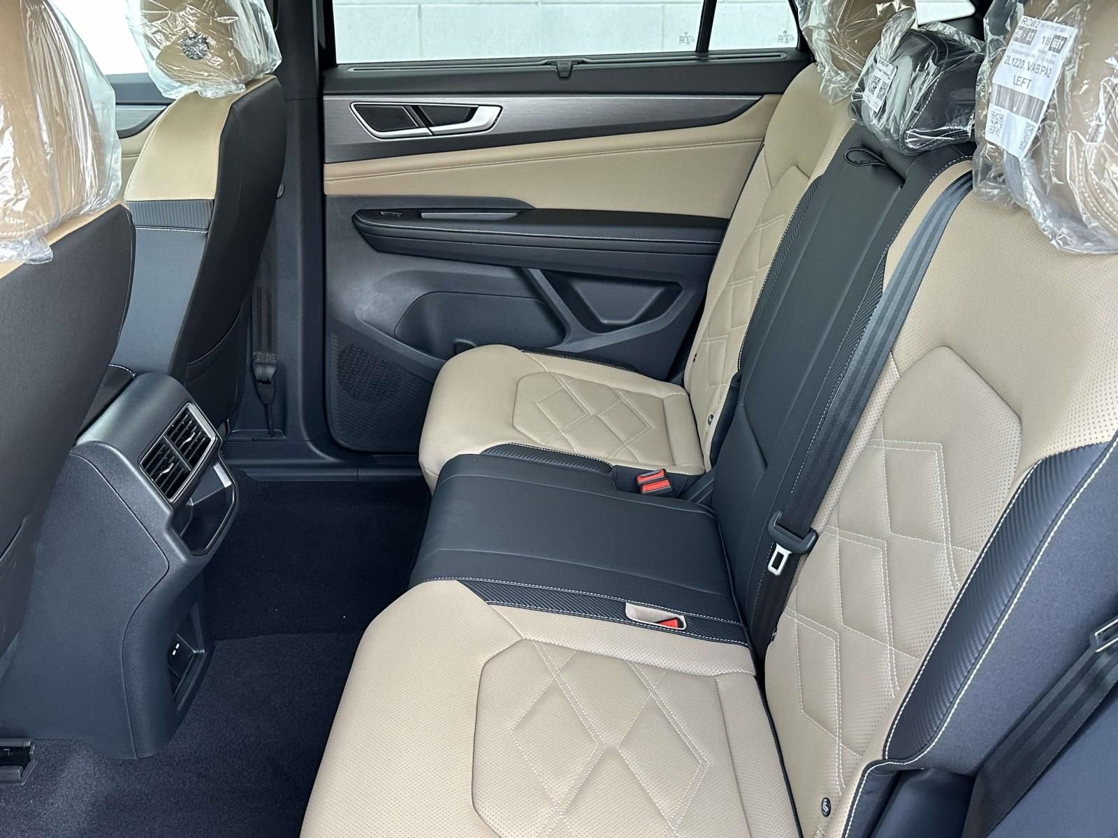 New 2026 Volkswagen Atlas Cross Sport SE FWD image 13