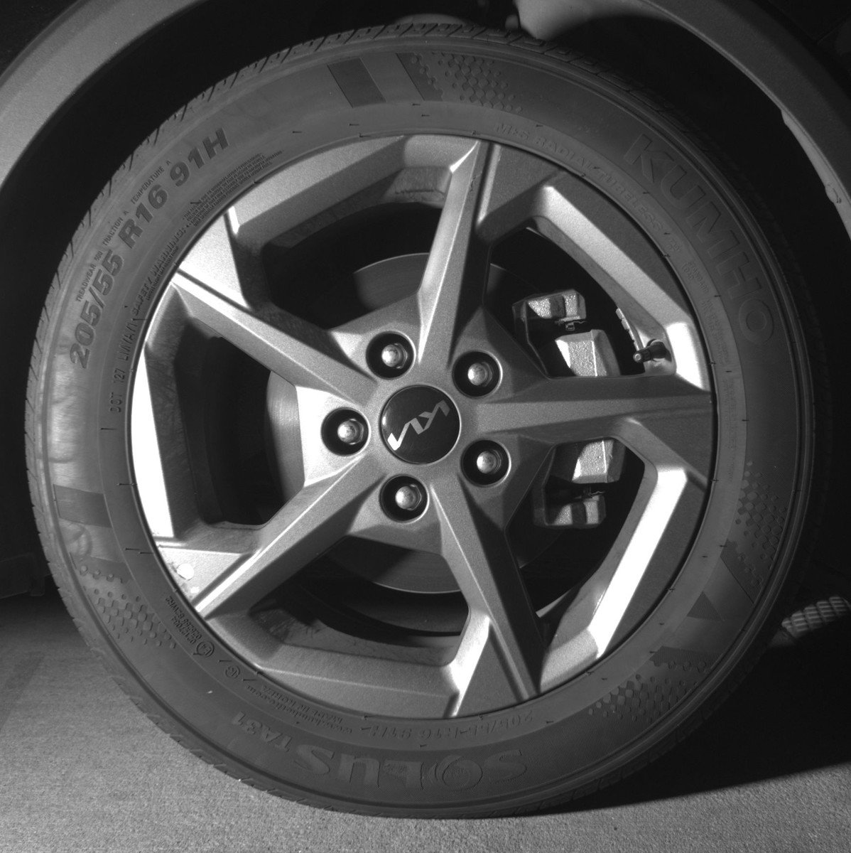 Used 2025 Kia K4 LXS image 13