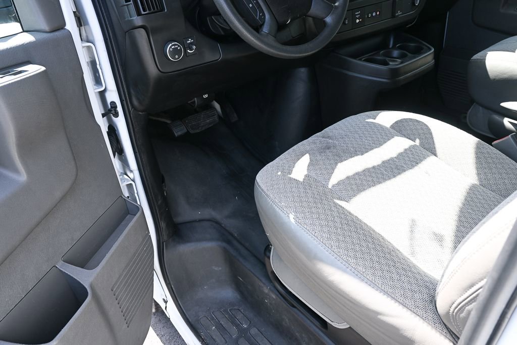 Used 2020 GMC Savana 2500 w/ Driver Convenience Package image 7