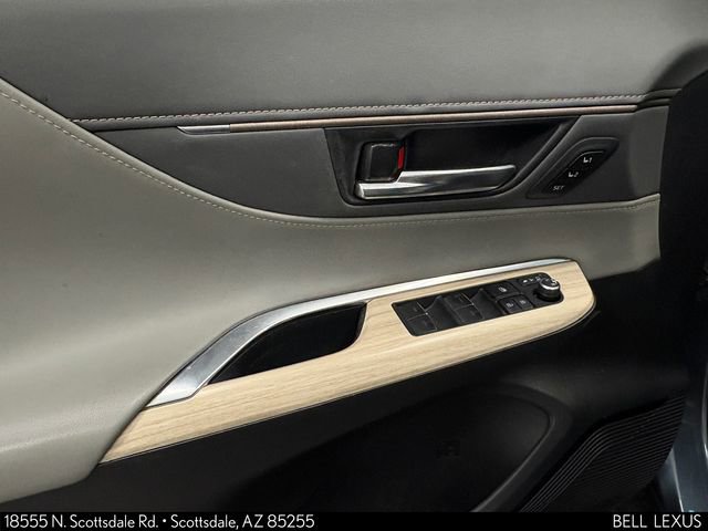 Used 2021 Toyota Venza XLE w/ Softex Package AWD/4WD image 11