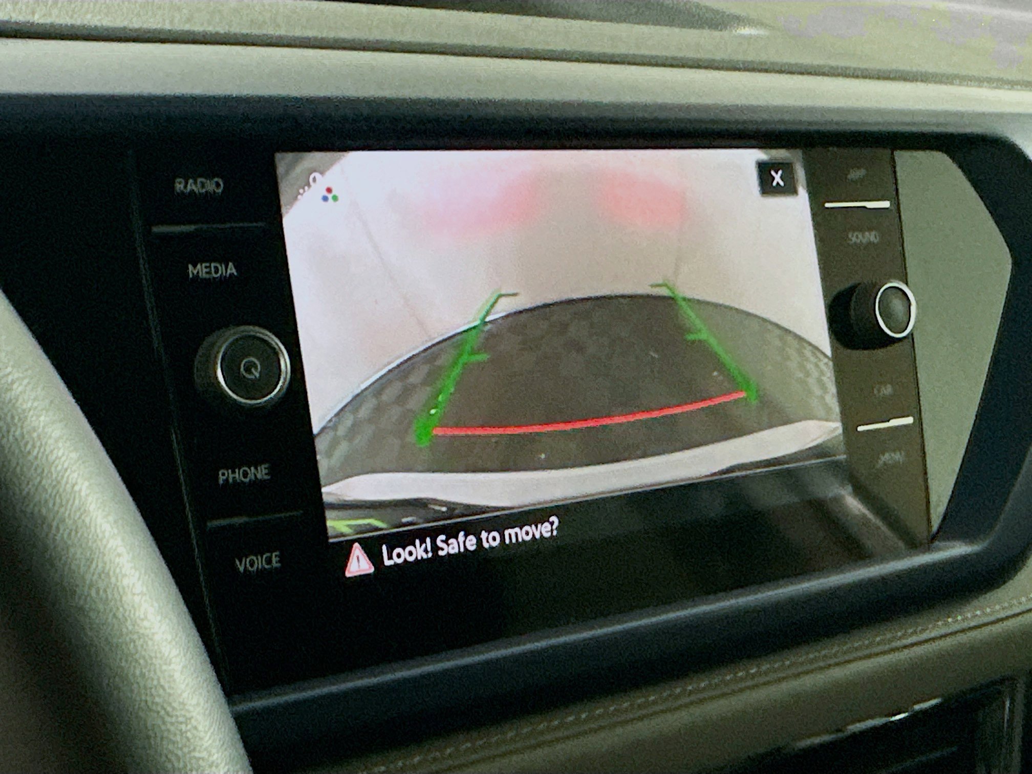 Used 2024 Volkswagen Taos SE image 21