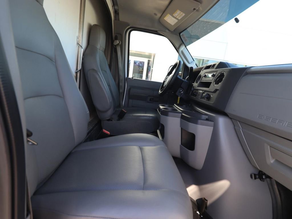 Certified 2024 Ford E-450 and Econoline 450 Super Duty w/ Power Windows & Locks Group image 13