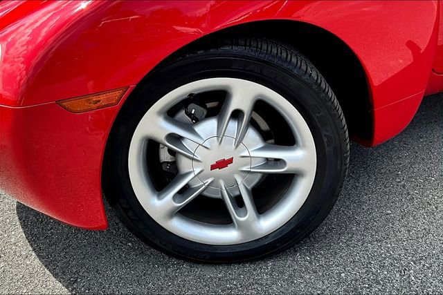 Used 2004 Chevrolet SSR w/ Preferred Equipment Group image 8