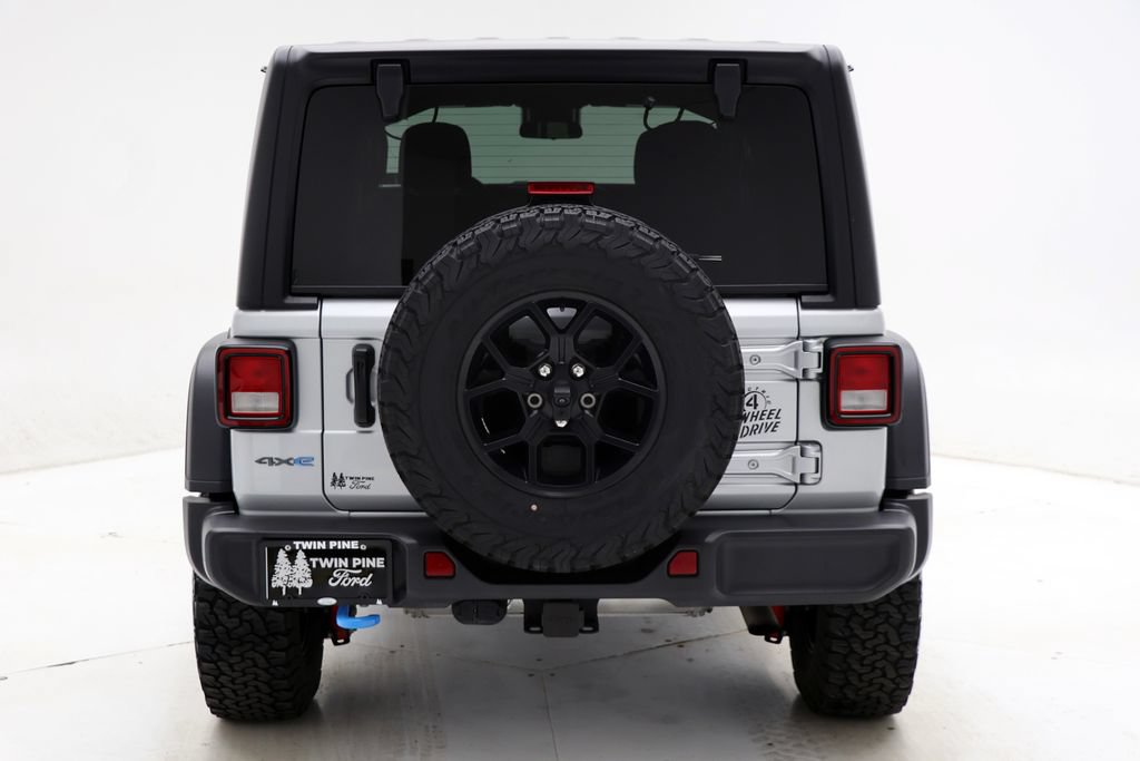 Used 2024 Jeep Wrangler Unlimited AWD/4WD image 8