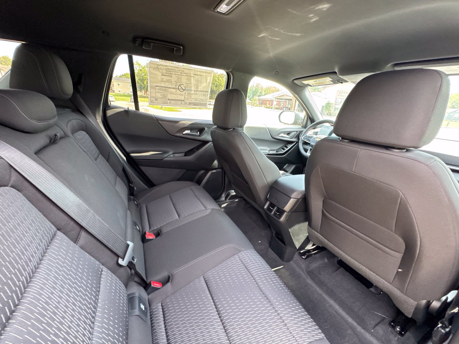 New 2027 Chevrolet Equinox LT AWD/4WD image 31
