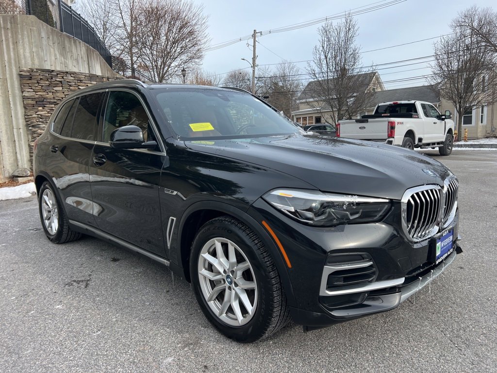 Used 2023 BMW X5 xDrive45e w/ Climate Comfort Package image 7