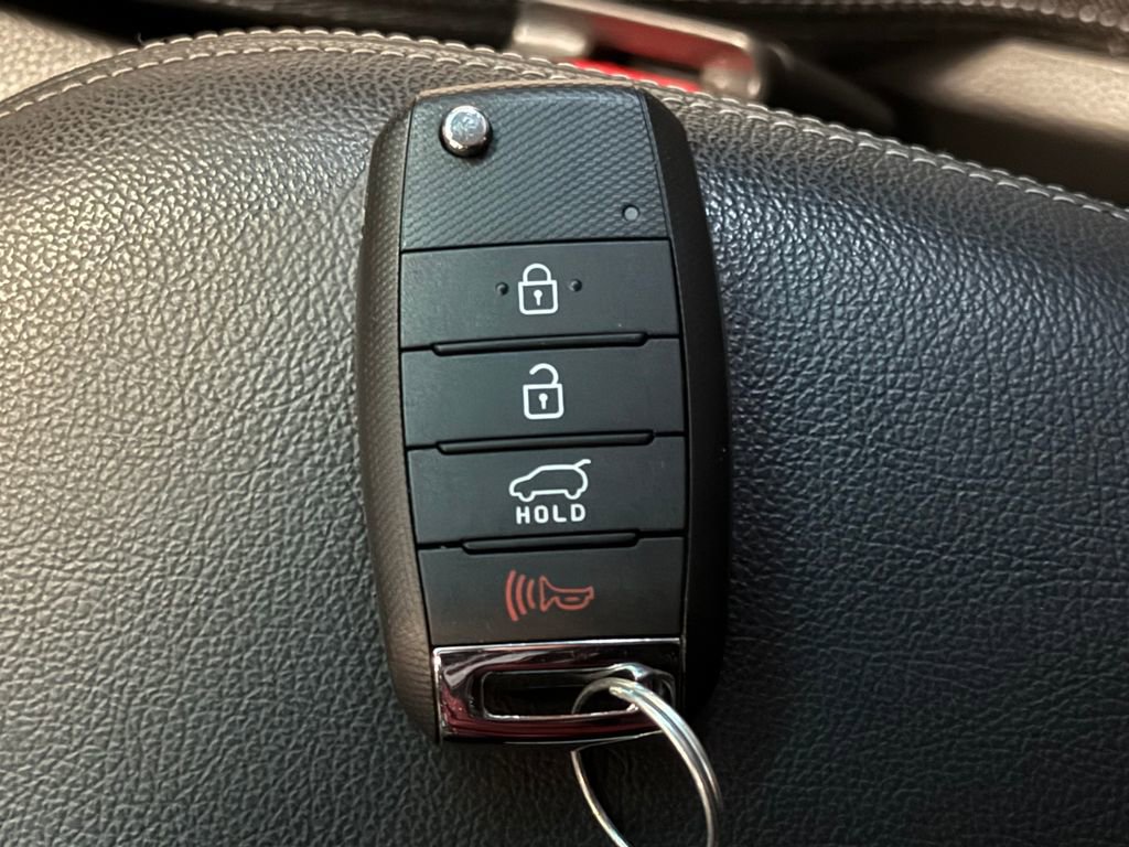 Used 2017 Kia Soul + FWD image 17