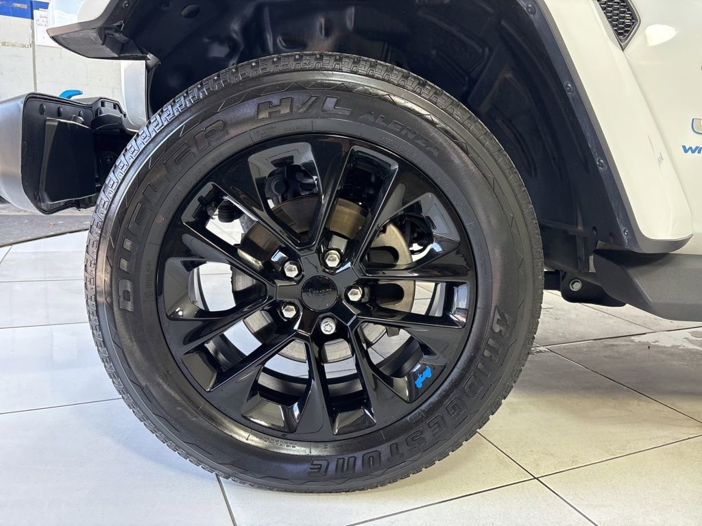 Used 2023 Jeep Wrangler Sahara 4xe image 9