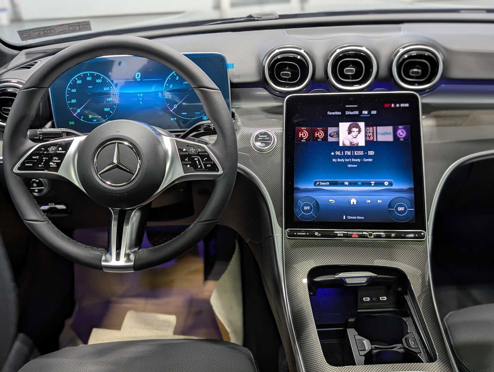 New 2026 Mercedes-Benz C 300 4MATIC Sedan image 4
